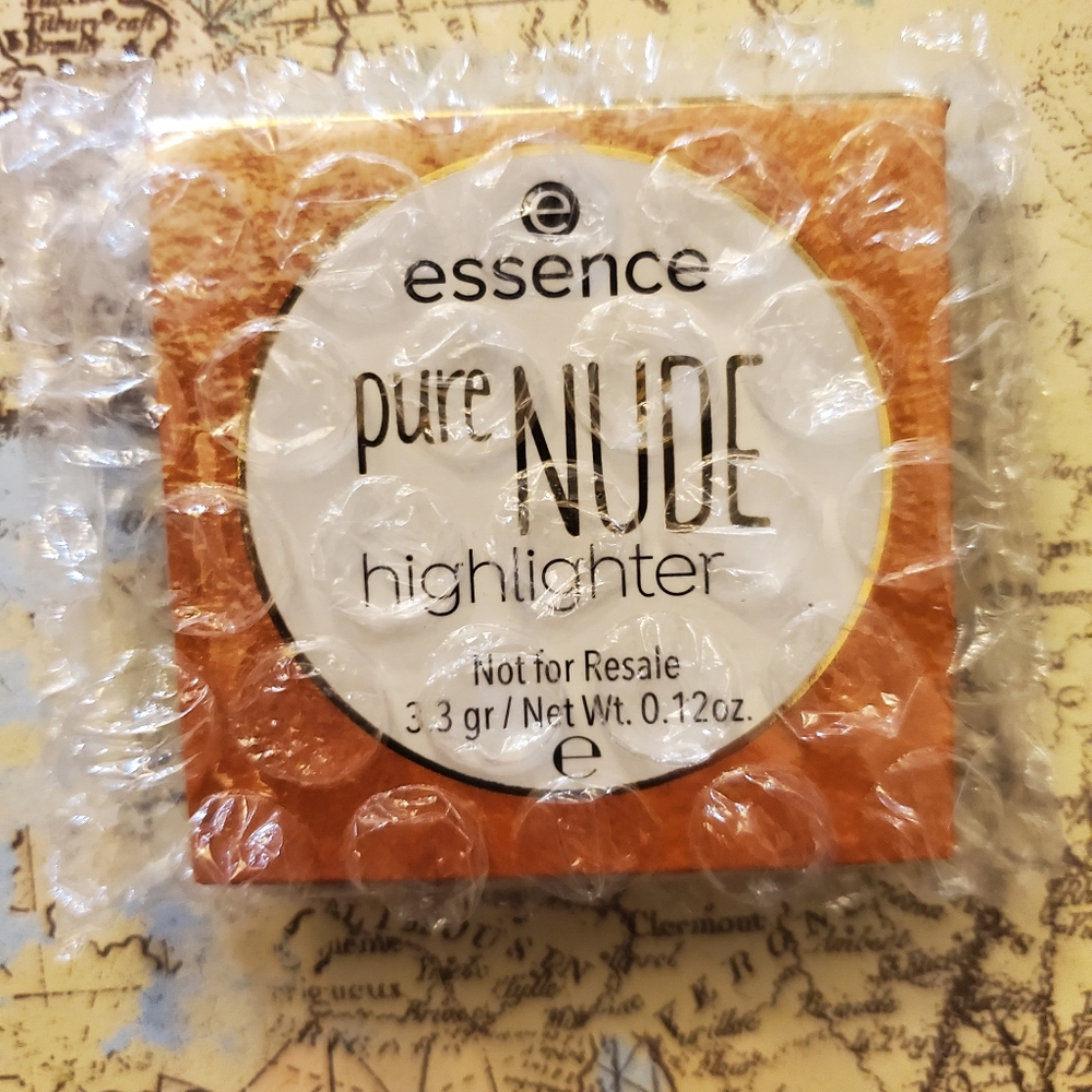 Essence - pure nude highlighter (mini)